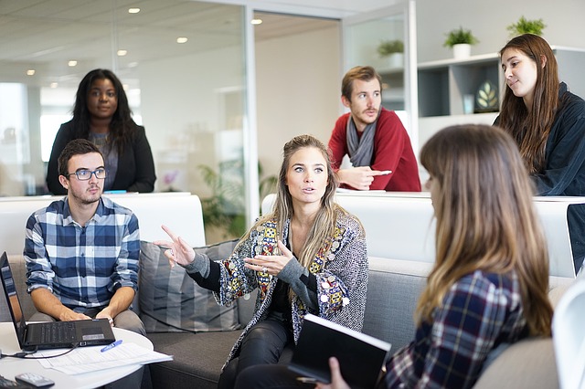 High Employee Turnover? A Hosted PBX Can Ease Transitions And Reduce Costs.